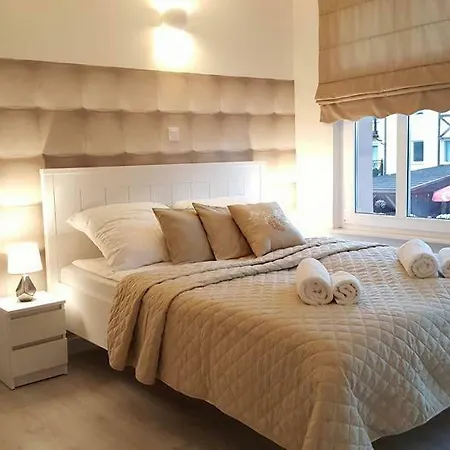 Park 3 Pokojowy Z Tarasem * 웨바