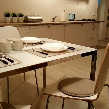 Park 3 Pokojowy Z Tarasem 아파트