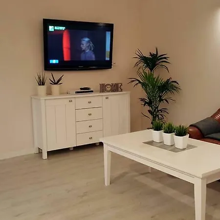 Park 3 Pokojowy Z Tarasem 웨바