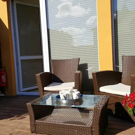 Park 3 Pokojowy Z Tarasem 웨바