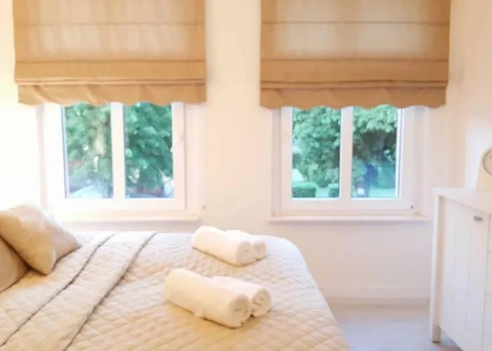 Park 3 Pokojowy Z Tarasem Διαμέρισμα Łeba